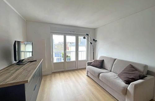 Berck-sur-Mer Apartment | Studio Cabine Épuré Proche Plage et Commerces à Berck - FR-1-646-77