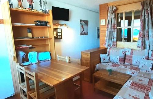 Aime Apartment | Studio cabine 4 pers avec vue Mont Blanc, skis aux pieds, parking gratuit - FR-1-351-5