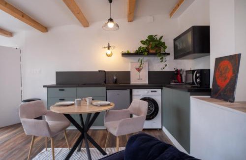 Les Accates Apartment | Studio cosy avec piscine les Accatine 2