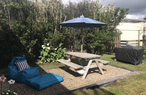 Raglan Apartment | Studio - Handy Location