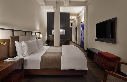 Midtown Hotel | Studio King at Refinery Hotel! Pet-friendly, Walk to Central Park, Times Square!