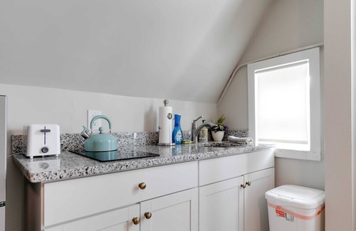 Museum District Condo | Studio Nest/2Queen beds/2TVs museums/free parking