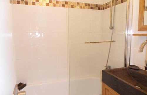 Belle Plagne Apartment | Studio rénové 4/5 pers · Ski aux pieds - FR-1-181-1038
