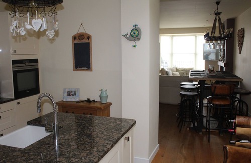 Appledore House | Stunning 3 Bed/3 Bath Cottage in lovely Appledore
