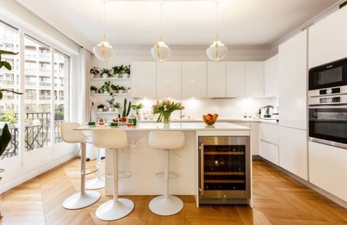 Chaillot Apartment | Stunning apartment Champs Elysees 3 bedrooms AC