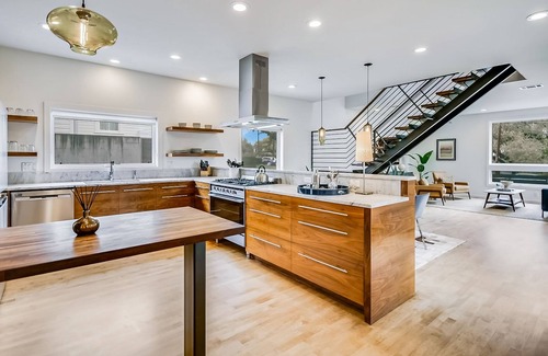 Travis Heights House | Stunning dog-friendly house w/private gas grill & deck -steps to South Congress