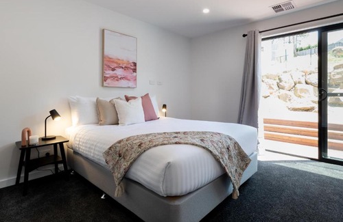 West Launceston Apartment | Stunning Four Bedroom Home With Wifi