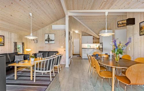 Tranekaer House | Stunning Home In Tranekær With Sauna