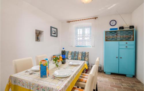 Unije House | Stunning Home In Unije With Wifi