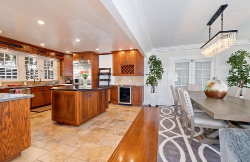 Bankers Hill House | Stunning Mansion by The Convention Center & Little Italy w/HotTub AC Parking
