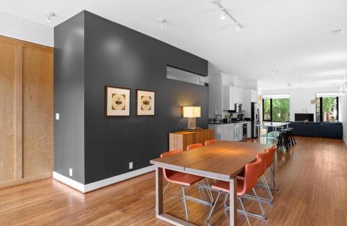 Butchertown Apartment | Stunning Modern Apt in Nulu