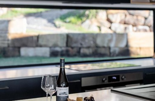Valdora Villa | Stunning Noosa Hinterland retraet, sleeps up to 8 people