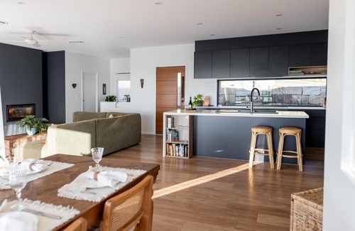 Valdora Villa | Stunning Noosa Hinterland retraet, sleeps up to 8 people
