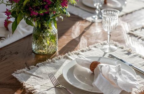 Valdora Villa | Stunning Noosa Hinterland retraet, sleeps up to 8 people