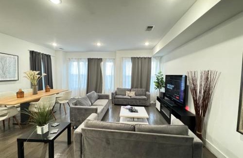 Communipaw Apartment | Stunning NYC rooftop views minutes away from NYC 2 bedroom 2 bath