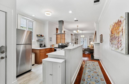 Audubon House | Stunning Uptown Oasis: 3BR/2BA at Audubon Park