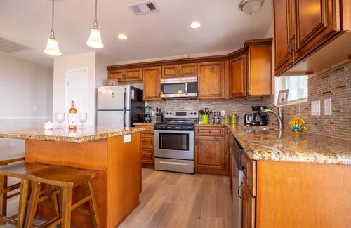 Port Bolivar House | Stunning View! Beachfront! Gourment Kitchen Pets OK-Pelican Bay
