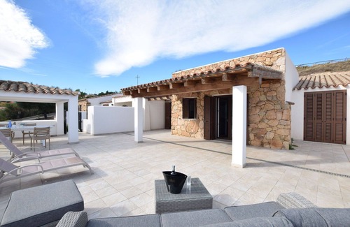 Baia Sant'Anna Villa | Stunning villa for 7 people with A/C, WIFI, TV and patio