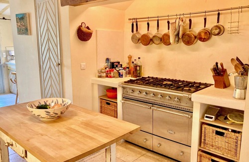 Oppede House | Stunning village house far reaching views, in the heart of historic village