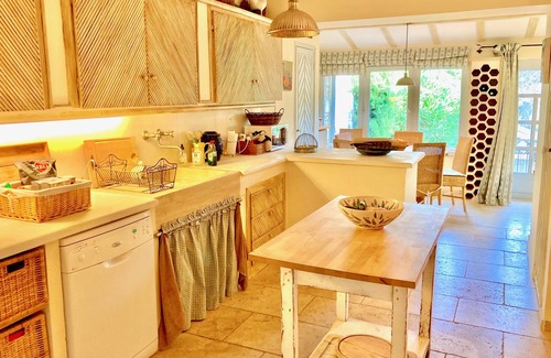 Oppede House | Stunning village house far reaching views, in the heart of historic village