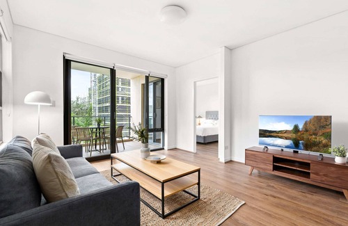 Lane Cove North Apartment | Stylish 2 Bed 2 Bath with Parking in Lane Cove