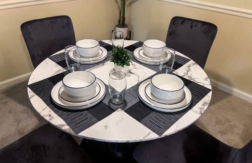 Executive Park Apartment | Stylish 2 King BR Suite—Mins to