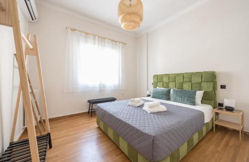 Ampelokipoi Apartment | Stylish 2BR by Panormou Metro