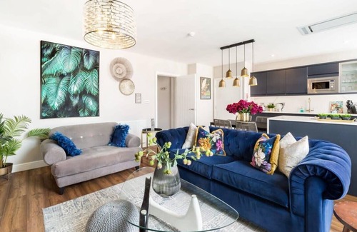 Warrington Apartment | Stylish and central one bedroom apartment