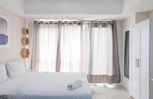 Ciputat Apartment | Stylish and Convenient Studio Bintaro Plaza Apartment By Travelio