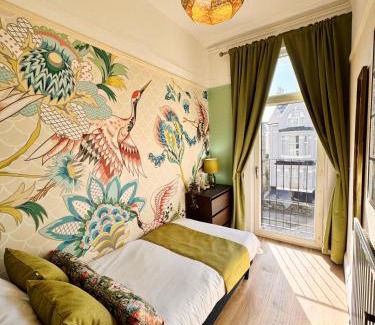 Plymouth Apartment | Stylish City Living 2 Bedroom Apartment