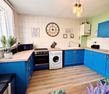 Plymouth Apartment | Stylish City Living 2 Bedroom Apartment