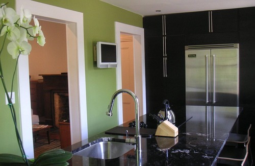 Historic District - North Apartment | Stylish Historic Savannah HGTV Designer Home, Walk Everywhere, Free Trolley!