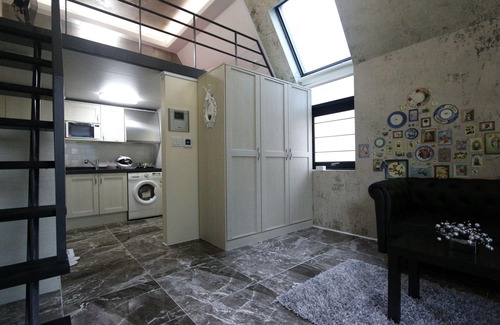 Yeoksam Apartment | Stylish House/Can park for a long night