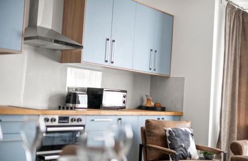 Marlborough Apartment | Stylish London Flat I Free parking
