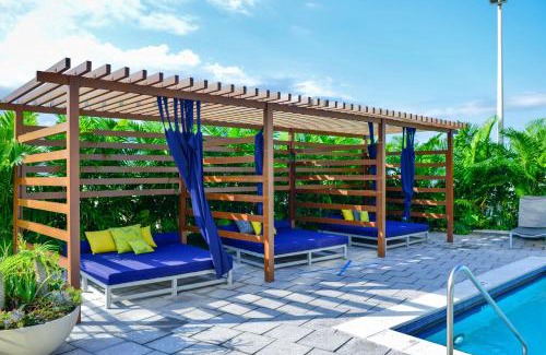 Midtown Apartment | Stylish Midtown Miami Condo - Pool & Prime Location