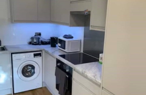 Shepherd's Bush Apartment | Stylish Notting Hill Studio Flat :)