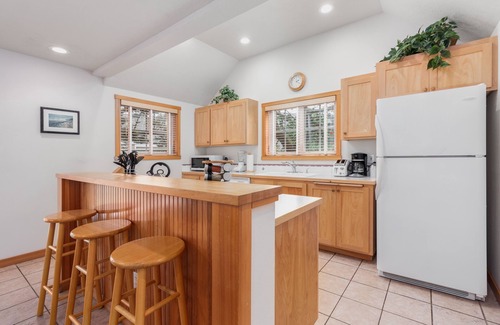 Shorepine Village House | Stylish Spacious 2 Bedroom, Walk to the Beach, or Explore Shorepine Village