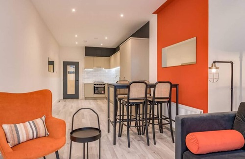 Belfast Central District Apartment | Stylish Stay in Belfast’s Iconic Castle Buildings