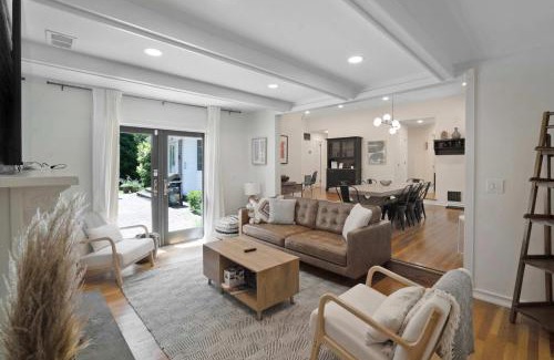 Wading River House | Stylish Sunset Retreat: Near Beach, Pool, Hot Tub