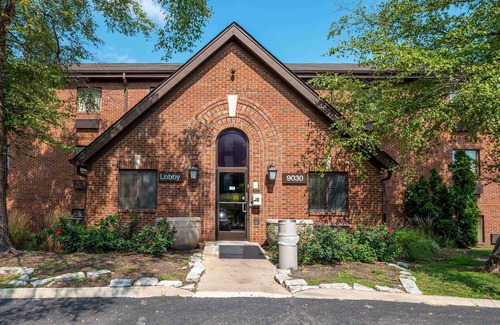 Indianapolis Hotel | Suburban Studios Indianapolis Northwest - College Parks