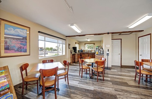 Cortez Hotel | Suburban Studios near Mesa Verde