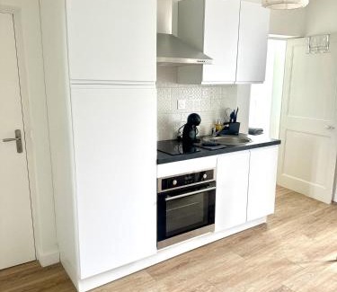 Chateauneuf-du-Faou Apartment | Suite Chemin de halage
