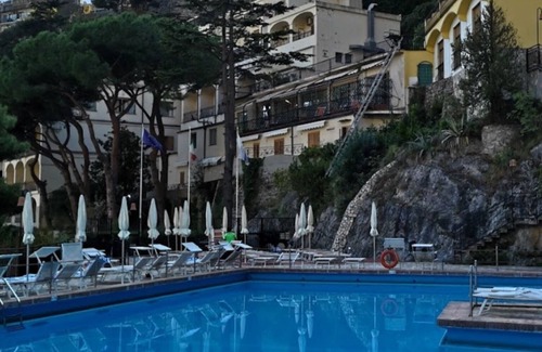 Positano Hotel | SUITE IN 4 STAR HOTEL WITH VERANDA
