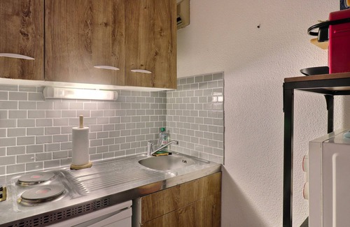 Blagnac Apartment | Suite Kessel, Romantic Studio with private Jacuzzi near Toulouse
