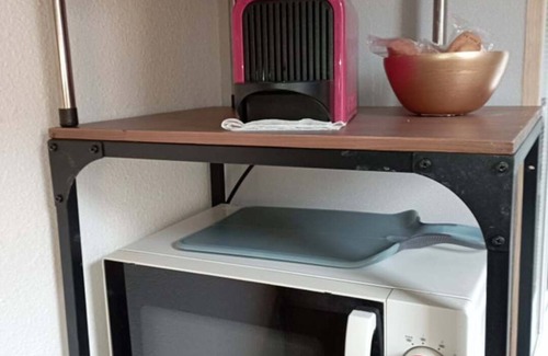 Blagnac Apartment | Suite Kessel, Romantic Studio with private Jacuzzi near Toulouse