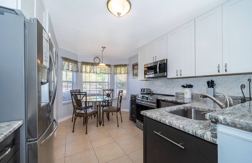 Seasons House | Summer Breeze