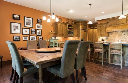 North Park City Cottage | Summer Dates Available! Glorious Cottage, Silver Star #15, with Private Hot Tub