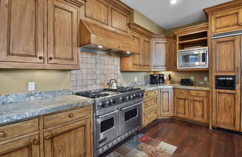 North Park City Cottage | Summer Dates Available! Luxury Ski-in, Ski-out Cottage with private Hot Tub