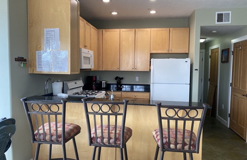 Kimball Junction Condo | Summer Discounts! Large Top Floor Condo with Views! Near Resorts, Trails, etc.!