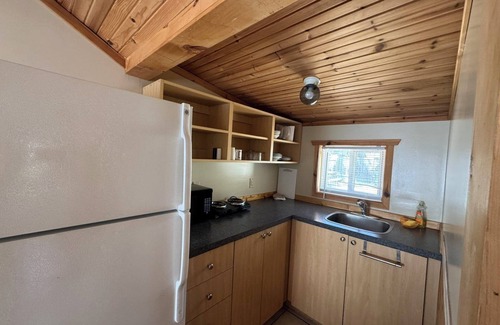 Wasaga Beach Cottage | SUMMERHILL